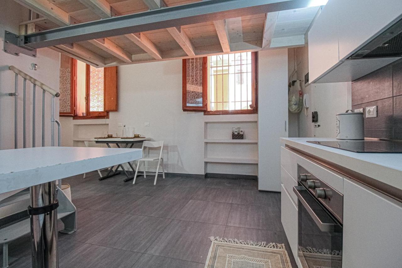 בולוניה San Pietro Apartment מראה חיצוני תמונה