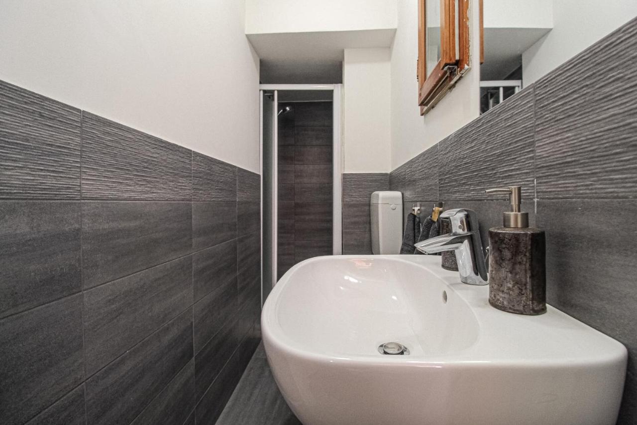 בולוניה San Pietro Apartment מראה חיצוני תמונה